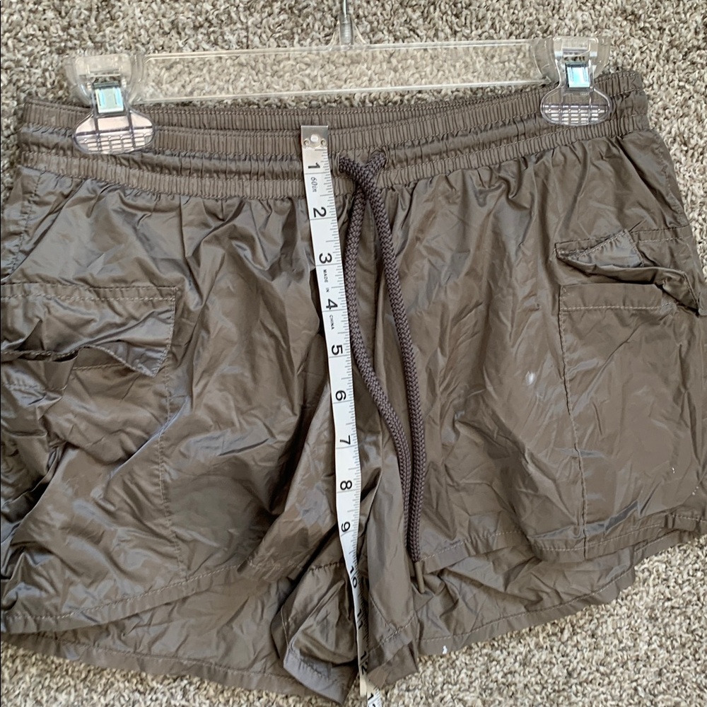 Aerie Offline Gray Cargo Nylon Shorts - Picture 8 of 10
